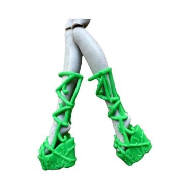 Imagem de Sapatos De Salto Alto, Botas E Sandálias Para Bonecas Monstro Em Escal