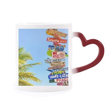 Imagem de Caneca Guidepost com nuvens brancas, céu sensível ao calor, copo de grés que muda de cor vermelha