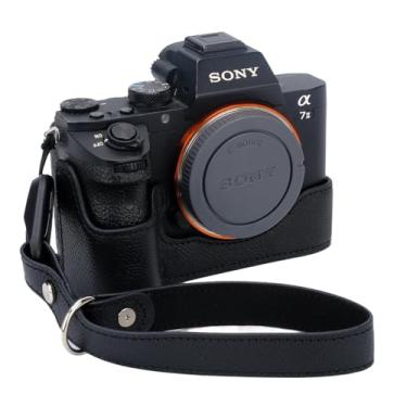 Imagem de Bowan Capa para câmera Sony a7 III ILCE7M3/B, capa de couro genuíno feita à mão para meia câmera para A7 Mark III, A7R III, A9 A7 II, versão de abertura inferior da câmera A7R II + alça de mão (preto)