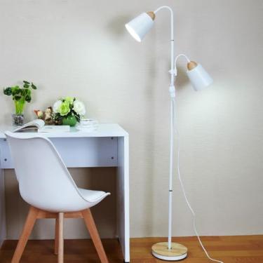 Imagem de Luminária de chão dupla ajustável branca minimalista para leitura e estudo, luminária vertical decorativa para sala de estar, luminária de chão moderna com haste para ambientes internos.