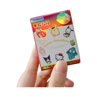 Imagem de Bonecas Mini Colecionáveis Kuromi Hello Kitty Da Família Sanrio, Caixa