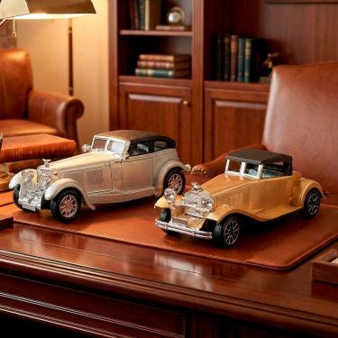 Imagem de Carro Miniatura Colecionável Fricção Clássic Antigo Kit 2pçs