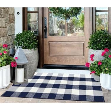Imagem de Tapete de varanda frontal 6 x 10 cm azul e branco quadriculado para uso ao ar livre, tecido de algodão, lavável, para Halloween, tapete de porta para entrada e quarto e sala de estar