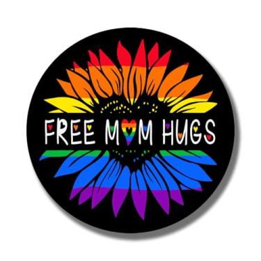 Imagem de Ímã Free Mom Hugs - LGBTQ Pride Ally Love Ímã de bandeira de arco-íris - Ímã de superfície de metal de geladeira de carro e caminhão - 12 cm no lado mais longo - Feito nos EUA - AAMT0114