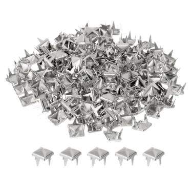 Imagem de 150 peças de rebites quadrados de pirâmide para roupas, pinos de quatro garras de 5 mm, pontos de pregos punk rock de cobre para bolsas, sapatos, couro (tom prateado)