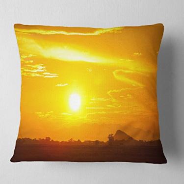 Imagem de Designart Bright Yellow Sky at Sri Lanka Sunset' African Landscape Throw sala de estar, sofá, almofada de alta qualidade + capa de almofada impressa em ambos os lados 40,64 x 40,64 cm