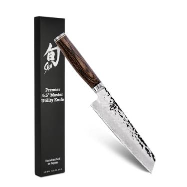 Imagem de Shun Faca utilitária Master Premier de 16,5 cm, faca japonesa feita à mão, núcleo VG-MAX com revestimento de aço inoxidável de damasco, cabo Pakkawood, precisão e nitidez para chefs profissionais e