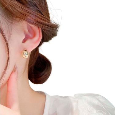 Imagem de Brinco Feminino Delicado Gota Lua Dourado Luxo Elegante
