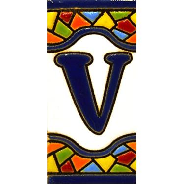 Imagem de Placas com números e letras. Azulejos de cerâmica policromáticos, pintados à mão em técnica de corda seca (cuerda seca) para placas com números, nomes, direções e sinalização. Texto personalizável