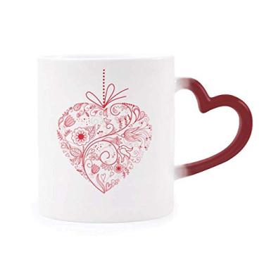 Imagem de Caneca vermelha sensível ao calor do Dia dos Namorados com flores vinhas que muda de cor vermelha