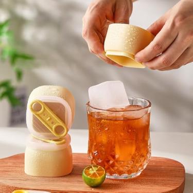 Imagem de Bandejas de gelo com tampa, bandejas quadradas de silicone de fácil liberação, recipiente de armazenamento, molde quadrado, molde de cubo para resfriar chá de uísque e café, amarelo