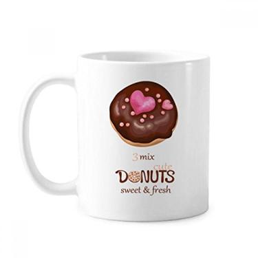 Imagem de Caneca de cerâmica com coração de chocolate rosquinha sobremesa comida doce cerâmica xícara de porcelana de café louça