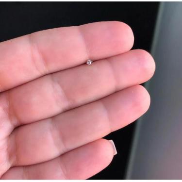 Imagem de Piercing Tragus Cartilagem Ponto De Luz Zirconia Microponto - RaraStee