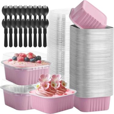 Imagem de CXIIPOL Pacote com 60 mini formas de bolo quadradas com tampas e colheres, formas de bolo de ramequins rosa descartáveis de 142 g, copos de alumínio de 9,5 x 9,5 cm para o dia das mães, ano novo,