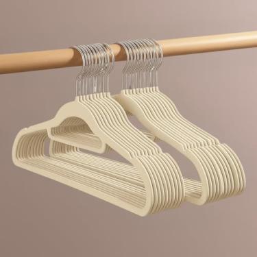 Imagem de Cabide de Veludo Slim Adulto Bege para Roupas, Kit com 10 Unidades, 42 cm x 22,5 cm, Ultrafino Antideslizante para Roupas Delicadas e Organização de Closet