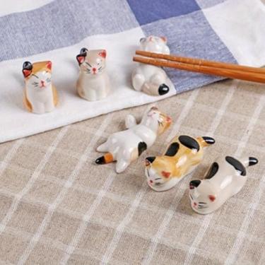 Imagem de Conjunto de 6 descansos e suportes de utensílios de cerâmica inspirados em gatos - suporte de pauzinhos de estilo japonês, suporte de caneta de desenho animado, bandeja de talheres de cozinha