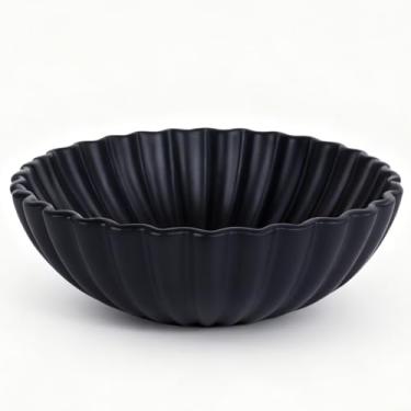 Imagem de XIYOUQI Tigela decorativa grande branca - Decoração estética redonda moderna - Tigela de centro de mesa com babados recortados - Decoração de casa