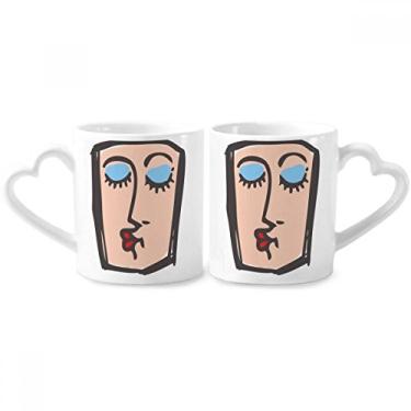 Imagem de Kiss Conjunto de canecas de porcelana de casal com desenho abstrato de rosto Emoticons de cerâmica com alça de coração