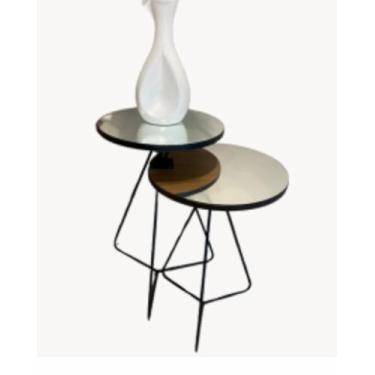 Imagem de Mesa de Centro Moderna, Base Alumínio Preto, Tampo Branco, 40cm Diâmetro x 54,5cm Altura