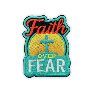 Imagem de MEIYSTICK Faith over Fear Remendos bordados cruzados com gancho e laço para mochilas, chapéus, colete para cães, tamanho da Bíblia, aplique tático de 7,6 cm para roupas, remendos de bordado religiosos