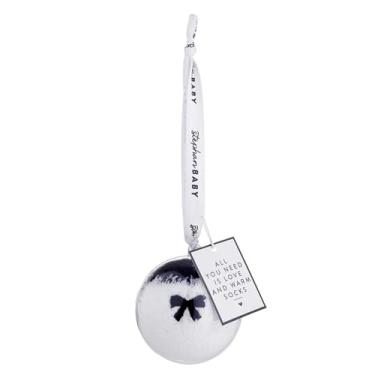 Imagem de Stephan Baby Enfeites de primeiro Natal - Conjunto de enfeites redondos transparentes e meias para recém-nascidos, 7 cm, laço preto