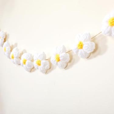 Imagem de Epakh Faixa de margarida de feltro de 19,69 m, guirlanda de verão, guirlanda de verão, margarida branca, decoração de quarto, enfeites de pendurar para decoração de parede de 1º aniversário Boho para