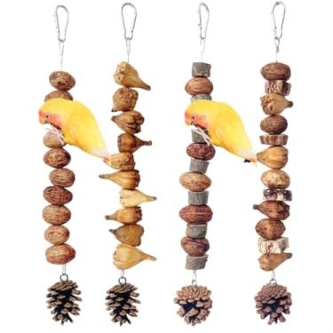 Imagem de 4 peças de brinquedos para mastigar pássaros, brinquedo de mastigar nozes, bico de papagaio, resistência à mordida, nozes naturais, pinhas de madeira, pinhas, brinquedos de mastigar papagaio, para
