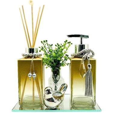 Imagem de Kit Lavabo Square Gold - Aromatizador e Sabonete com Bandeja Espelhada, Vaso de Vidro e Enfeite de Passarinho(PRATA)