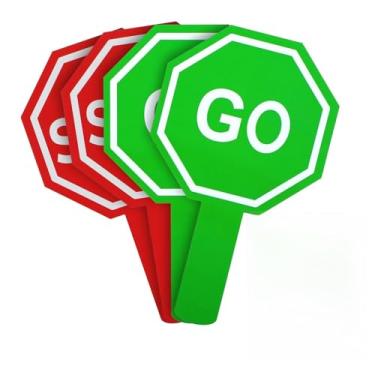 Imagem de 2 peças de sinal Stop and Go com alça, mini placas de aviso lento de rua dupla face guarda sinais de stop and go à prova d'água ABS ferramenta de segurança de tráfego para orientar o ensino de