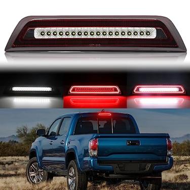 Imagem de AUYICH Terceira luz de freio LED compatível com Tacoma 2016-2023, luz de parada de montagem alta central traseira, lâmpada de carga estroboscópica estilo F1, lâmpada de carga de teto estroboscópica 3ª substituição de luz de freio, Plug & Play, impermeável, lente transparente