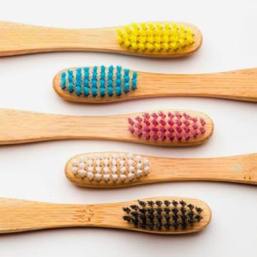 Imagem de Conjunto de Escovas De Dentes de Bambu EcolóGicas, 5 Embaladas Individualmente