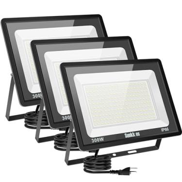 Imagem de Sunkkes Pacote com 3 holofotes de LED de 300 W para ambientes externos, IP66 à prova d'água com plugue, luzes de segurança brancas 6000 K, lâmpada externa, holofotes, iluminação para quintal, jardim