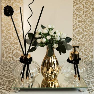 Imagem de Kit Lavabo Luxo Aromatizador Porta Sabonete Bandeja Vaso Porcelana + Varetas Fibra -K297 Coleção Los Angeles (Dourado)