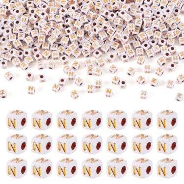 Imagem de FASHEWELRY 500 contas brancas douradas de 4,5 mm, contas quadradas do alfabeto, cubo de acrílico, letra N, contas para pulseira da amizade, colar, chaveiros, fabricação de joias