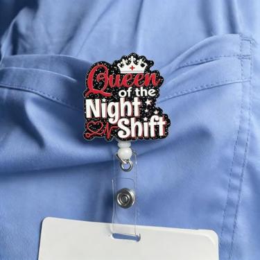 Imagem de Carretel de crachá de acrílico Queen of the Night Shift Nurse - Suporte plano para identidade de humor médico | Clipe retrátil para enfermeiras noturnas, profissionais de saúde | Presente ideal para