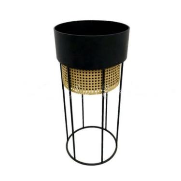 Imagem de Cachepot Suspenso Maior Metal Detalhes Rattan Luxo - LUXdécor