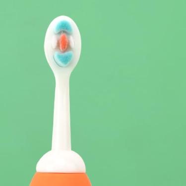 Imagem de Naroote Escova de Dentes Macia de Desenho Animado para Meninos e Meninas, Escova de Dentes de Limpeza Profunda para Crianças de 1 a 7 Anos, Pacote Com 3 Cuidados para Bebês (Laranja)