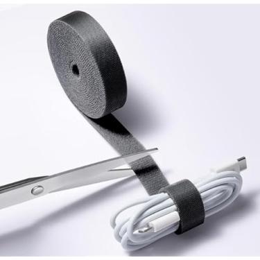 Imagem de Rolo de abraçadeira reutilizável com gancho e laço – fita organizadora de cabos ajustável para fios, configuração de mesa, gerenciamento de cabos para casa e escritório (preto)