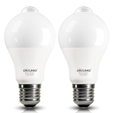 Imagem de DiCUNO Lâmpadas com sensor de movimento PIR para ambientes externos, 8 W (equivalente a 60 W), lâmpada LED de segurança do crepúsculo ao amanhecer ativada por movimento, para varanda da frente, porta