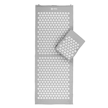 Imagem de YOGATERIA Tapete e Almofada de Acupressão Grande | Revitalizante e Restaurador | Ideal para auto massagem | Capa removível e lavável | Incluso bolsa de armazenamento e transporte (130 x 50cm, cinza)