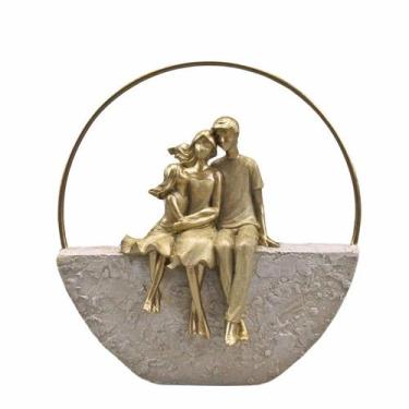 Imagem de Escultura Casal Com Filha Em Resina Gold - Espressione