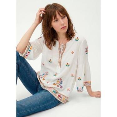 Imagem de Blusa Branca em Viscose Manga 3/4 Sob Bordada Colorida-Feminino