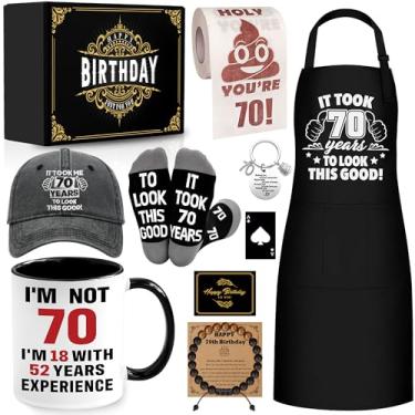 Imagem de Conjunto de canecas de café para presente de aniversário de 70 anos, suprimentos para festa de 70 anos, presente com copo de cerâmica de 325 ml, avental de pulseira, chaveiro de papel higiênico para