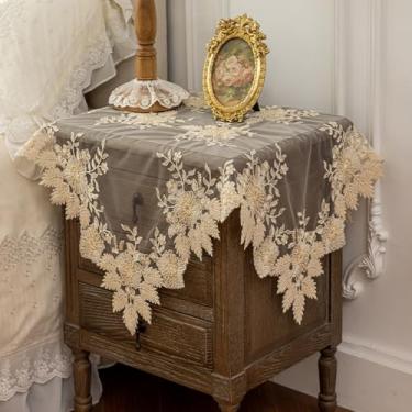 Imagem de Wuluwala Capa de mesa de cabeceira quadrada de renda pano floral bordado toalha de mesa pequena de cabeceira com contas em relevo para quarto, festa de casamento, decoração de casa rústica, 84 x 84 cm