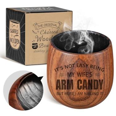 Imagem de Aganmi Copo de Bourbon de madeira carbonizado engraçado, copos de uísque à moda antiga gravados a laser com designs exclusivos, presentes de bourbon de aniversário dos namorados para homens e marido