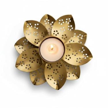 Imagem de Castiçal decorativo de metal para luz de chá, dourado, design de flores com recortes de padrão de coração, 7,6 cm
