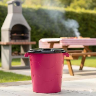 Imagem de Lixeira Com Tampa Resistente 30L: Cores Sortidas para sua Casa - Plasm