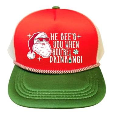 Imagem de ThatsRad Suéter Ugly Christmas Party Snapback Boné de caminhoneiro Papai Noel (vermelho, veja você bebendo)