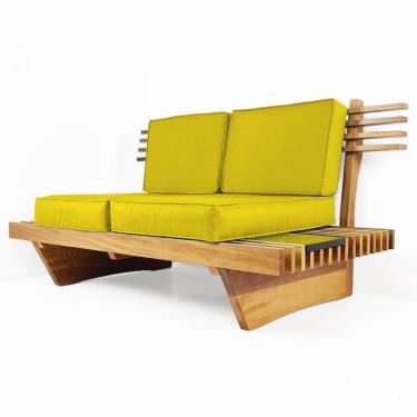 Imagem de Sofá 2 Lugares Xangai Madeira Nobre Amarelo Sala Moderna