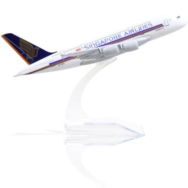 Imagem de QIYUMOKE Airbus A380 Singapore Airways 1/400 Diecast Metal Airplane Model with Stand Sky Jumbo Airliner Model Plane Alloy Display Collectible Model Kit for Aviation Enthusiast Gift